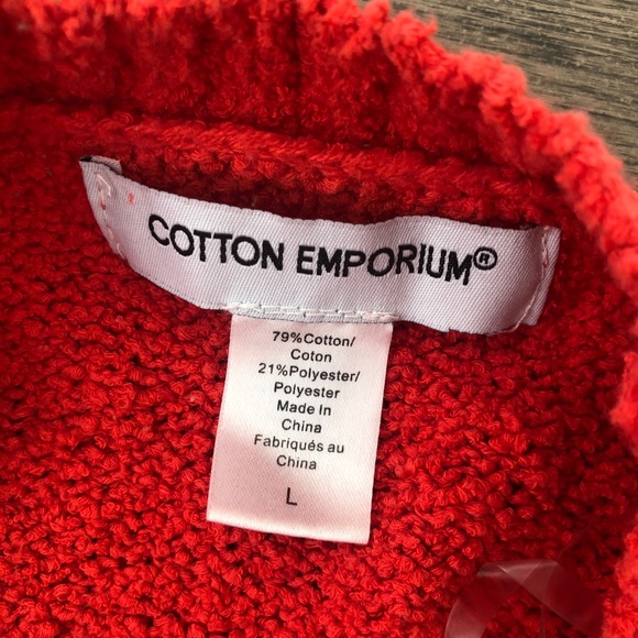 Red long sleeve crop top! - Picture 4 of 4